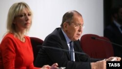 Marija Zaharova i Sergej Lavrov