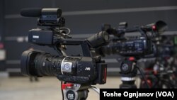 Сите медиуми ќе може да вршат пренос од дебатата, а секој од кандидатите ќе може да донесе и своја публика