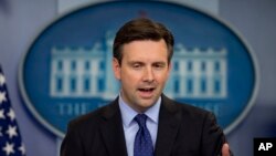 جاش ارنست سخنگوی کاخ سفید - آرشیو