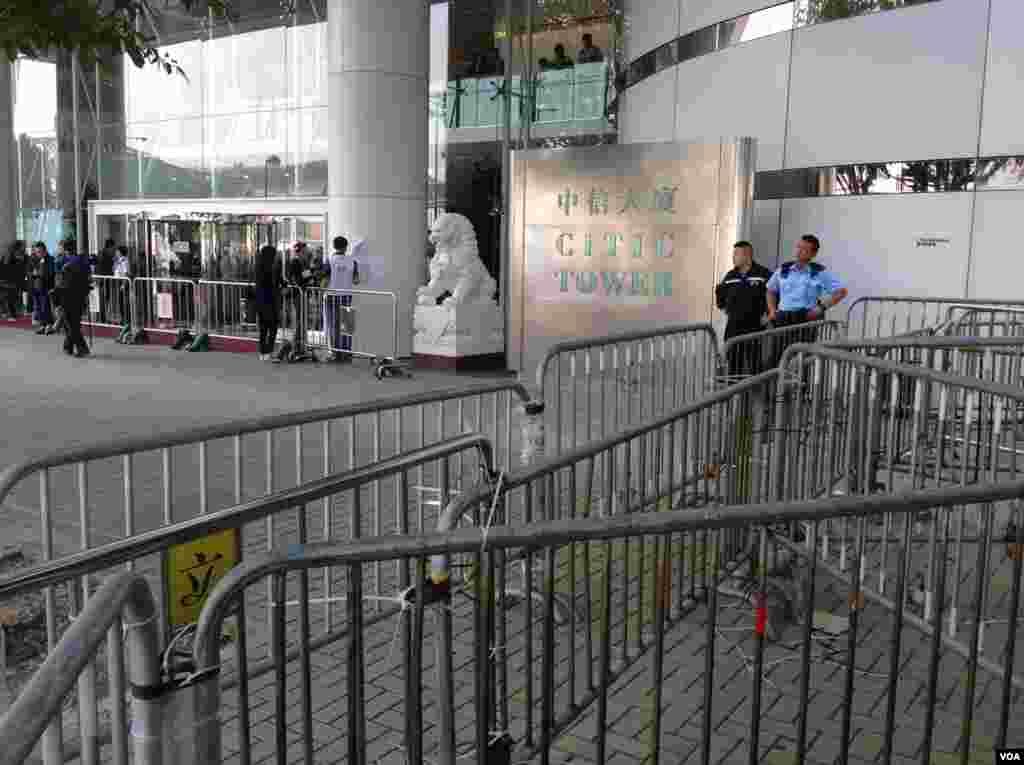 Doves fly over Peace Memorial Park with Atomic Bomb Dome in the background, at a ceremony in Hiroshima, August 6, 2015. 