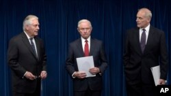 روز دوشنبه وزرای خارجه، دادگستری و امنیت داخلی آمریکا جزئیات فرمان اجرایی جدید ترامپ را به اطلاع خبرنگاران رساندند. 