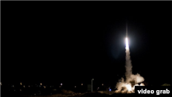 وزارت دفاع اسرائیل می گوید سامانه گنبد آهنین توانسته این موشک ها را رد گیری کند. 