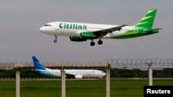 Sebuah pesawat Citilink Airbus A320 mendarat di bandara internasional Soekarno–Hatta, Jakarta (Foto: dok).