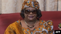 L'ancienne présidente du Malawi, Joyce Banda, devant les journalistes, le 28 avril 2018.