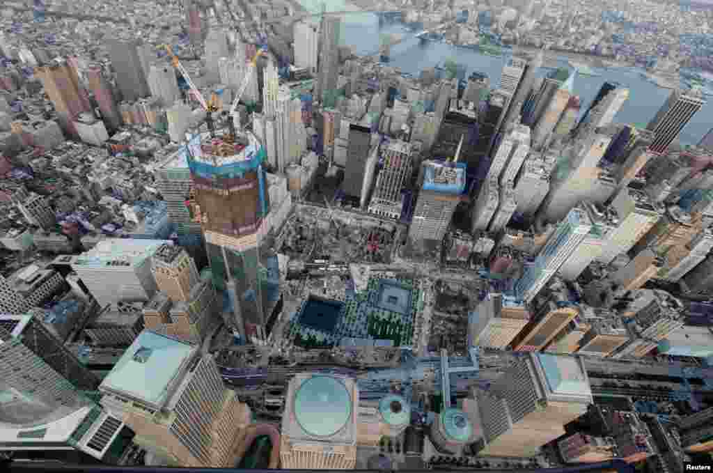 Situs konstruksi One World Trade Center dan Museum Nasional 11 September, 24 Agustus 2011.