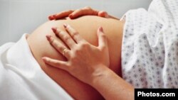 Los fetos, las mujeres embarazdas y los bebés lactantes estarán mejor protegidos por un nuevo sistema de etiquetamiento de los medicamentos.