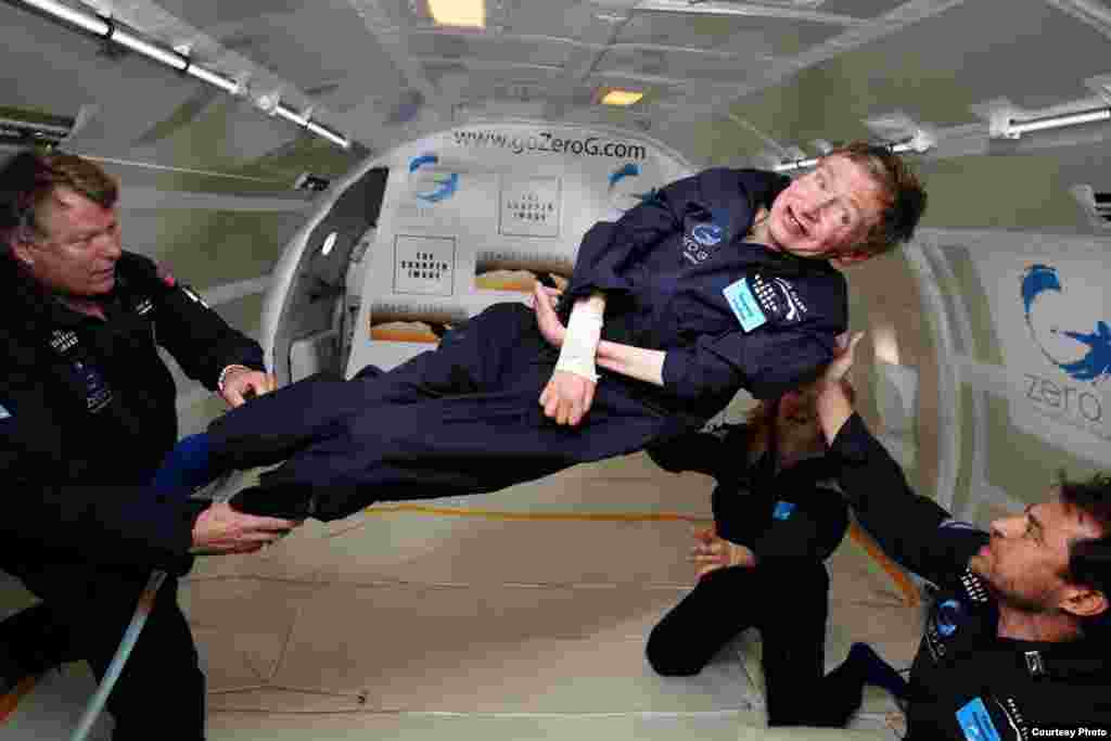 Stephen Hawking, almost totally paralyzed since 1970 by ALS, enjoys a few moments of weightlessness during a flight aboard Zero Gravity Corp.’s modified Boeing 727. (Jim Campbell, Aero-News Network)
