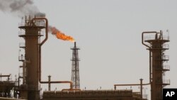 伊拉克白芨炼油厂（资料照片）
