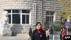 李蕊蕊去年在一审法院北京丰台区人民法院庭审后