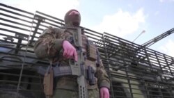 Poutine invite les militaires ukrainiens à prendre le pouvoir