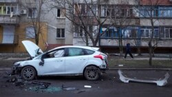 ទិដ្ឋភាព​នៃ​ការ​ខូចខាត​ក្រោយការ​វាយប្រហារ​ដោយ​គ្រាប់​មីស៊ីល​របស់​រុស្ស៊ី នៅ​ទីក្រុង Mariupol ប្រទេស​អ៊ុយក្រែន ថ្ងៃទី២៤ ខែកុម្ភៈ ឆ្នាំ២០២២។