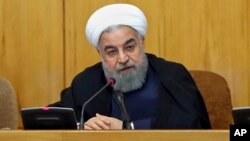 하산 로하니 이란 대통령이 19일 각료회의를 주재하고 있다. 이란 대통령실 웹사이트에 게재된 사진.