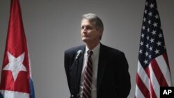 الکساندر لی، قائم مقام مدیرکل وزارت امور خارجه آمریکا