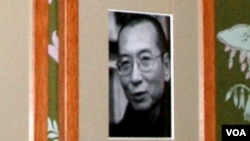 诺委会会议室墙壁上刘晓波做为诺贝尔奖得主的正式照片（美国之音王南拍摄）