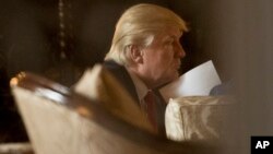 ترامپ باید در آغاز کار یک عضو دیوانعالی و دهها قاضی دادگاه های فدرال را برگزیند. 