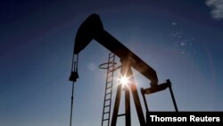 یک محل استخراج نفت خام، عکس از آرشیو