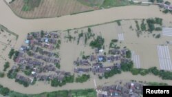 رسانه دولتی چین رقم خسارت های ناشی از این سیل را معادل ۵ میلیارد و ۷۰۰ میلیون دلار اعلام کرد.