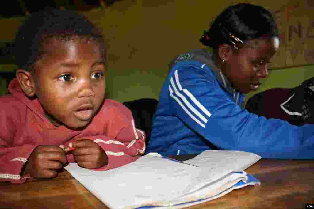 Sisa is not willing to participate in most activities at Ikhaya Loxolo (VOA/ D. Taylor) 