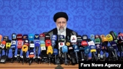ابراهیم رئیسی در اولین کنفرانس خبری خود پس از معرفی به عنوان رئیس جمهور جدید