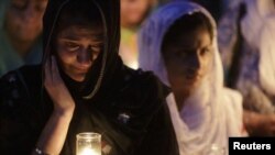 民众哀悼威斯康辛州的遇难锡克教徒