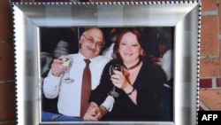 آقای انوشه آشوری (آرشیو)