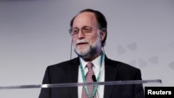 哈佛大学经济学家霍斯曼被委内瑞拉临时领导人瓜伊多委派出席计划在中国举行的美洲开发银行年会，但是中国拒绝向霍斯曼发签证。