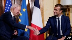 美国总统拜登在罗马的波拿巴别墅会晤法国总统马克龙。(2021年10月29日)