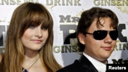 پاریس و پرینس جکسون، فرزندان مایکل جکسون- اکتبر ۲۰۱۲ 