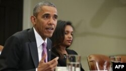 ጋዜጠኛ ስመኝሽ የቆየ በዋይት ሃውስ ከፕሬዚዳንት ባራክ ኦባማ ጋር - የዓለም የፕሬስ ነፃነት ቀን - ሚያዝያ 2007 ዓ.ም