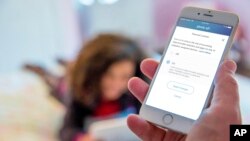 El reporte presenta recomendaciones sobre cómo prevenir que los menores se conviertan en víctimas cuando están en línea.