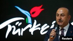 土耳其外长恰武什奥卢在柏林国际旅游贸易博览会上讲话。（2017年3月8日）