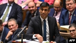 Pemerintahan Perdana Menteri Rishi Sunak menolak seruan parlemen Inggris untuk menyebut China sebagai ancaman, pasca terungkapnya insiden mata-mata Beijing di parlemen (foto: ilustrasi). 