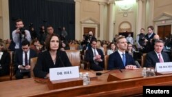 Afisa wa zamani wa masuala ya Usalama wa Taifa kwenye ikulu ya Marekan Dkt Fiona Hill na Mwanadiplomasia anayeshughulikia masuala ya siasa ubalozi wa Marekani UkraineDavid Holmes 