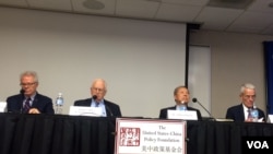 星期四（10月26日）在”美中政策基金会”举行的有关”19大的结果与分析“的研讨会。(美国之音斯洋拍摄)
