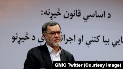 آقای دانش، تحریف قانون اساسی را پس از توشیح آن عاری از حقیقت خواند