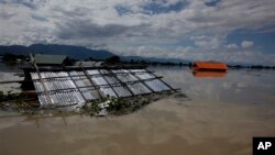 2일 미얀마 북서부 칼라이 마을이 홍수로 침수되었다.