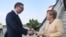 Predsednik Srbije Aleksandar Vučić i nemačka kancelarka Angela Merkel na aerodromu u Beogradu (RSE/courtesy photo)