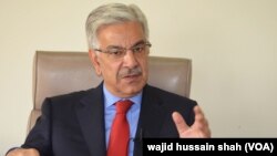 Menhan Pakistan Khawaja Asif menolak spekulasi kudeta militer atas pemerintahan PM Nawaz Sharif (foto: dok).