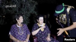 Dy pengjet e fundit të liruara nga grupi militant Hamas/Reuters