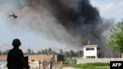  یو بل هیلي کاپټر هم له راغورځېدلي هیلي کاپټر سره په عملیاتو کې برخه اخسته .