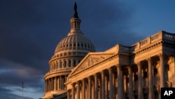 资料照片：国会大厦(2019年11月8日)
