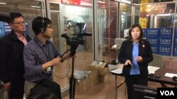 2016年大选前夕，孟昭文众议员在选区举行记者会并接受VOA专访。（美国之音方冰拍摄）