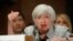 美联储主席耶伦在国会听证会上作证。（资料照片）