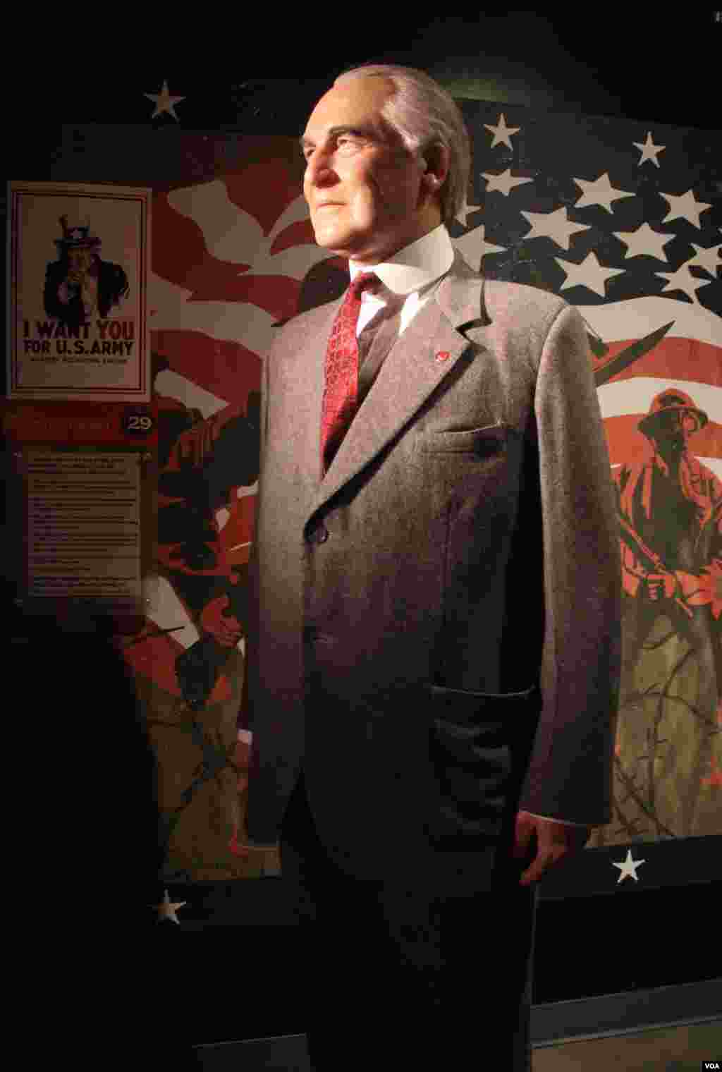 وارن جی&zwnj; هاردینگ بیست و نهمین رئیس جمهور آمریکا بود. او طی دوره ریاست جمهوریش در گذشت و هنگام مرگ یکی&zwnj; از محبوب&zwnj;ترین رئیس جمهوران آمریکا بود. اما پس از آن نکاتی در مورد هاردینگ آشکار شد که از محبوبیتش کاست.