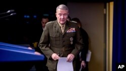 ژنرال کنت مکنزی، فرمانده سنتکام 