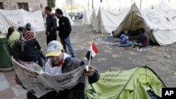 Egyptian Protesters Converge on Presidential Palace