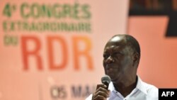 Le président ivoirien Alassane Ouattara lors d'un congrès extraordinaire du RDR à Abidjan, le 5 mai 2018.