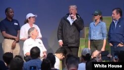 سخنرانی رئیس جمهوری آمریکا در مرکز امدادرسانی توفان هاروی در هیوستون تگزاس