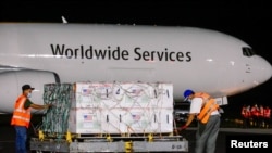 Donacija Moderna vakcina koje je obezbijedila američka vlada El Salvadoru (Reuters/Secretaria de Prensa de La Presidencia) 