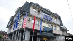 Од самиот почеток наведуваме дека ќе искористиме демократски средства за артикулирање на нашето незадоволство и незадоволство на граѓаните, изјави Изет Меџити од фракцијата во ДУИ